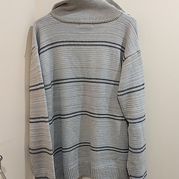 Winter sweater - Picture 3 of 3